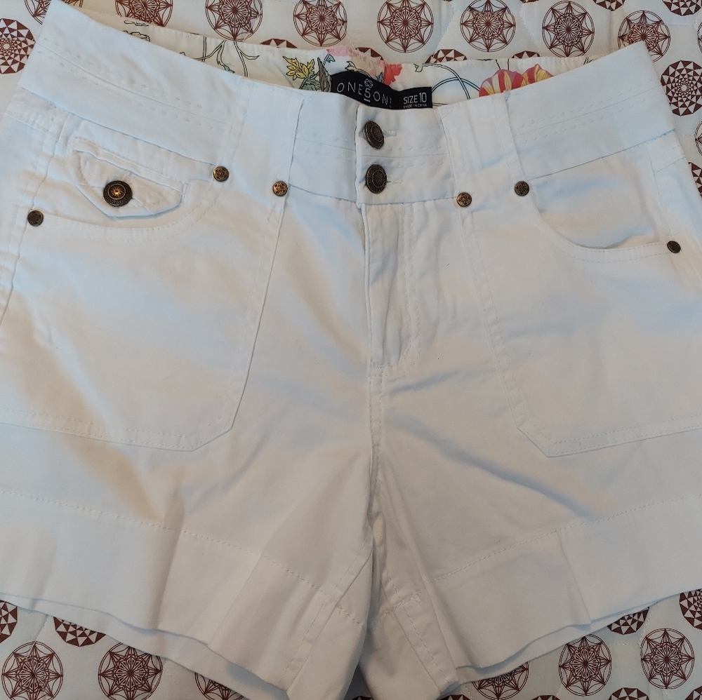 Utility short,  NWOT